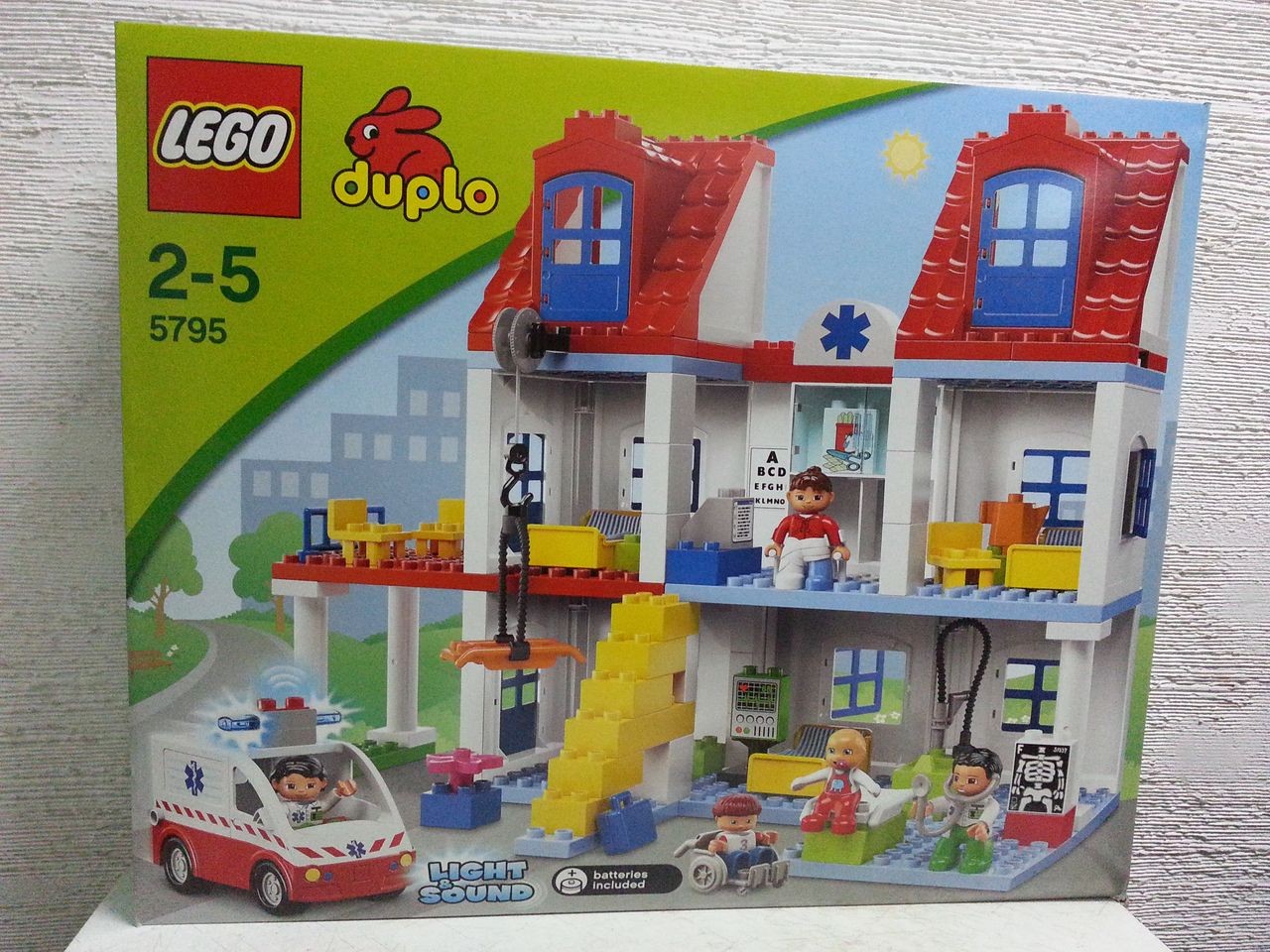 LEGO 5795 DUPLO Big City Hospital - Home Lego