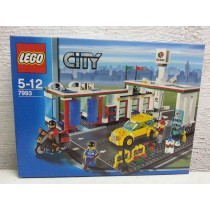LEGO 7993  City Service Station