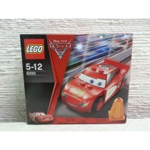 LEGO 8200 Cars Radiator Springs Lightning McQueen