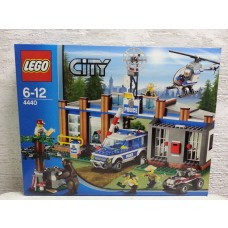 LEGO 4440 City Forest Police Station