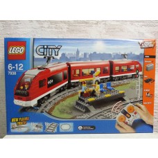 LEGO 7938 City Passenger Train
