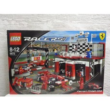 LEGO 8672  Racers Ferrari Finish Line